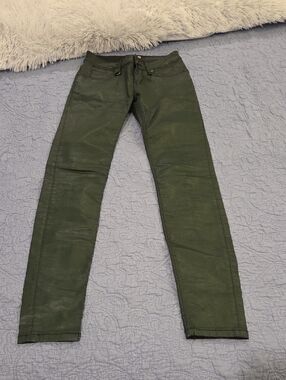 Burberry Brit Westbourne skinny coated jeans in a dark green Size 26!